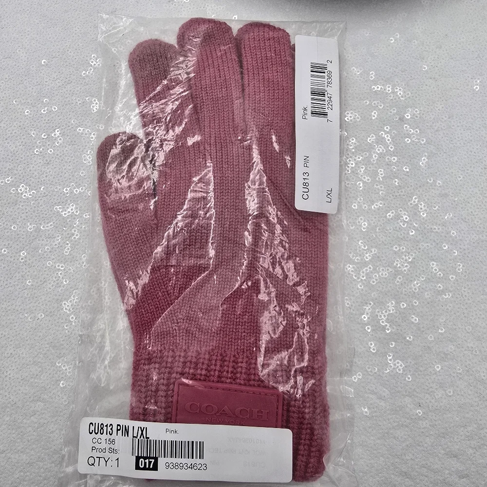 Coach Knit Tech Gloves Pink Merino Wool Warm
